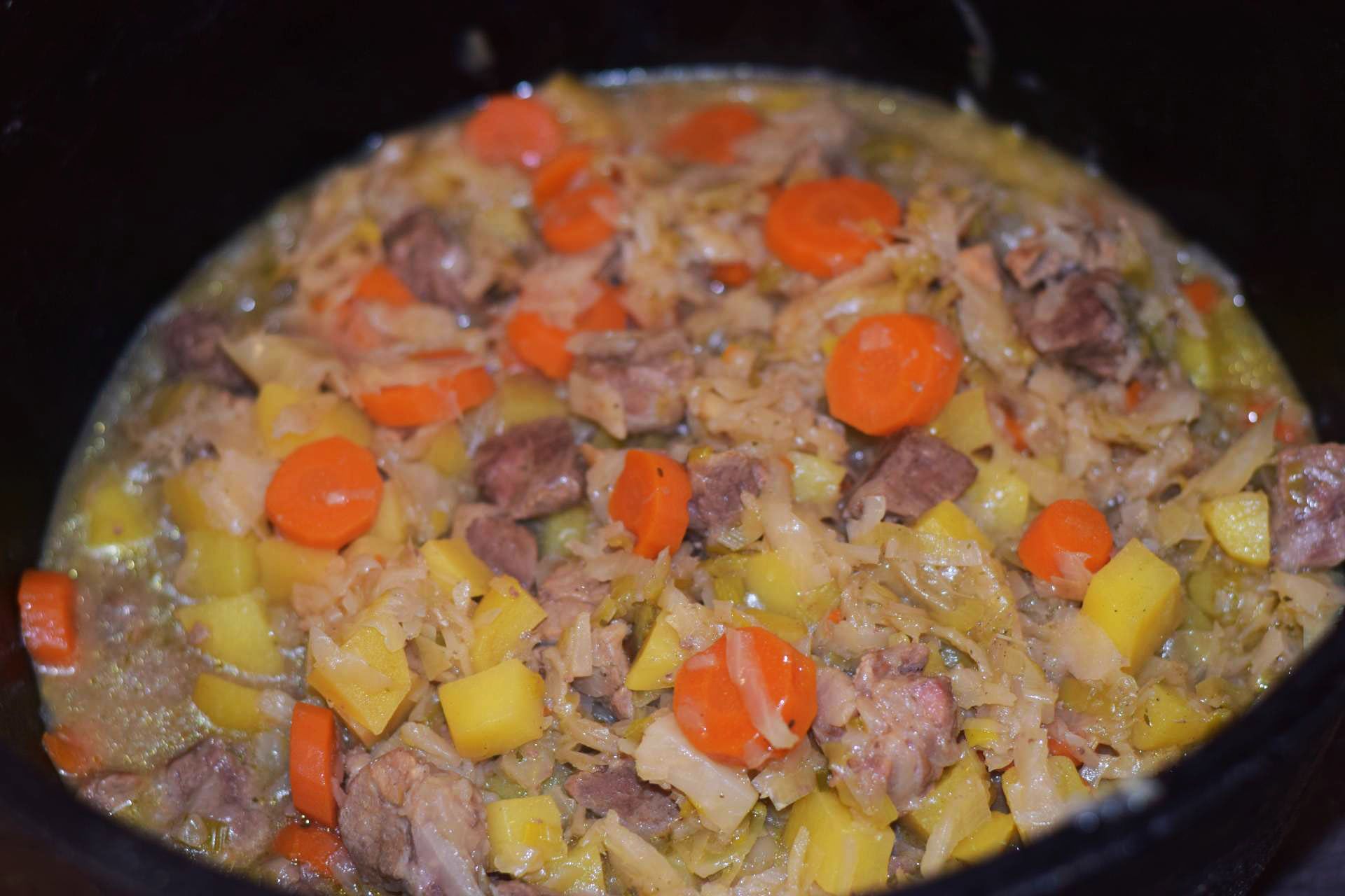 Pichelsteiner Eintopf aus dem Dutch Oven Kiki's BBQ Grillrezepte